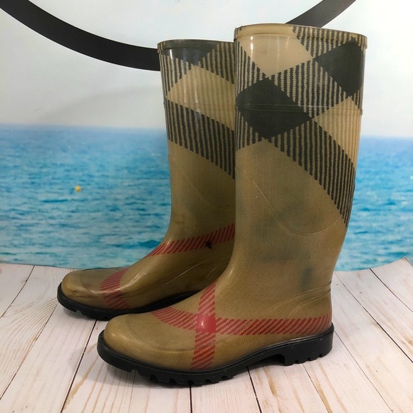 BURBERRY Rubber Rain Boot - Picture 2 of 16